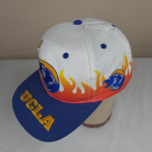Vintage 90s UCLA Bruins Bears On Fire Snapback Cap Hat NCAA Flames - Picture 3 of 9